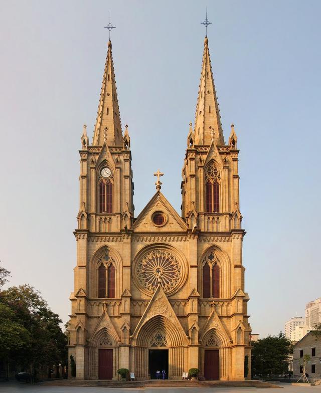 😎 Top 10 largest cathedrals in the world. Top 10 biggest churches in