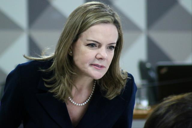 SÓ NA FARRA! SUPOSTO AMANTE DE GLEISE HOFFMANN CONTA DETALHES SOBRE RELACIONAMENTO PROIBIDO!