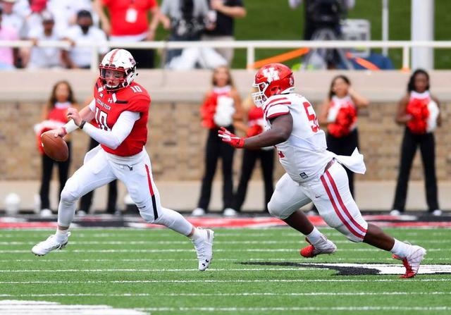 Freshman Alan Bowman carries Texas Tech past UH in slugfest