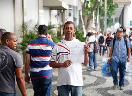 Idosos que nunca contribuíram ao INSS podem receber R$ 937 mensais