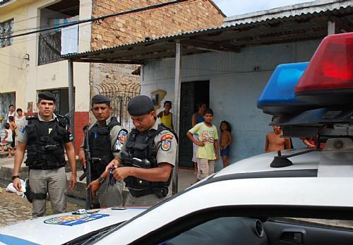 Avó e neto são vítimas de tentativa de homicídio em Maceió