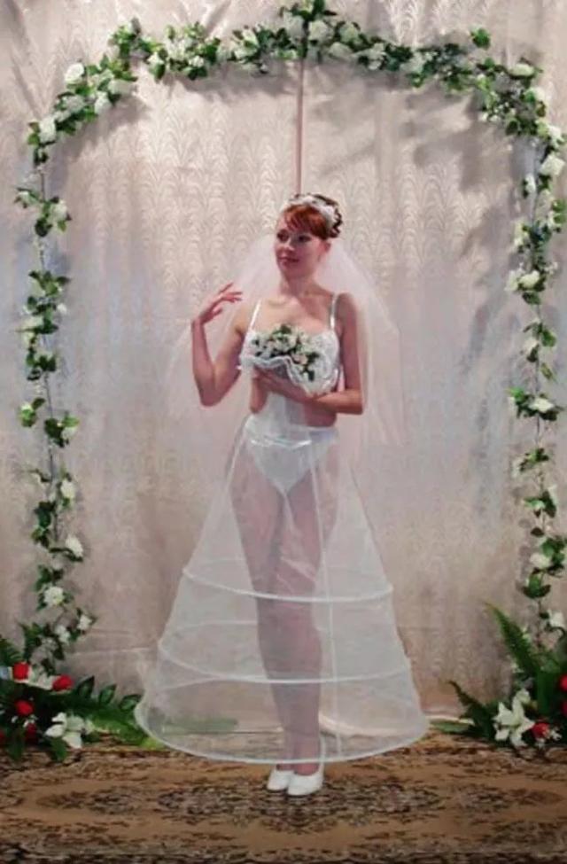 The Absolute Weirdest Wedding Dresses Ever 国际 蛋蛋赞