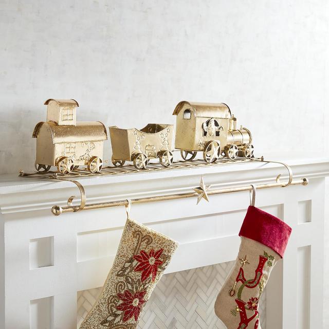 31 Christmas Stocking Holders To Grace Your Mantel 国际 蛋蛋赞