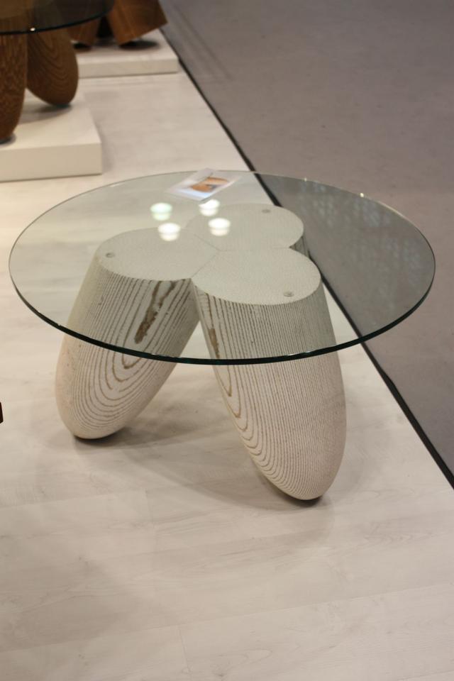 Modern Coffee Tables With Round Glass Tops And Timeless Designs