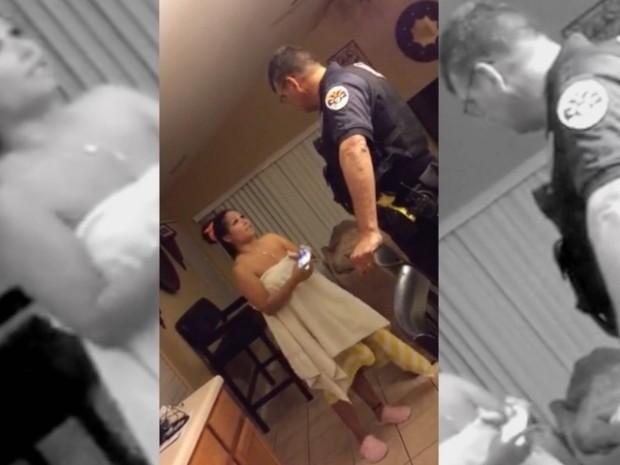 Naked Woman Answers Door For Police Terrified At What