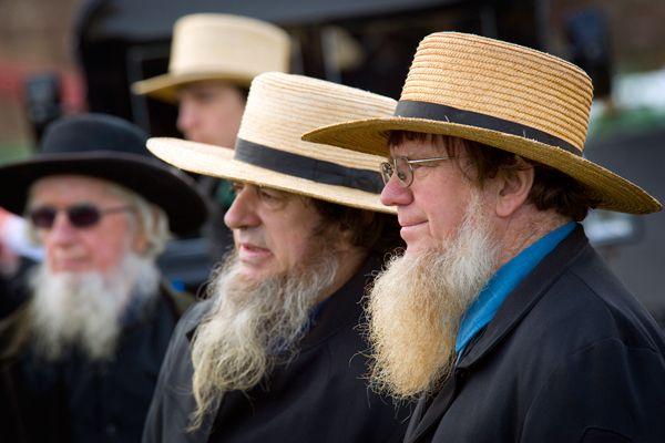 sensul ascuns din spatele regulilor de îmbrăcăminte Amish