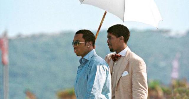 Puff Daddy's personal umbrella holder-Fonzworth Bentley_国际_蛋蛋赞