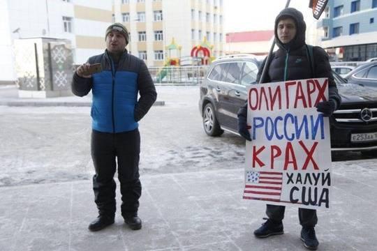 Приезд кандидата в Президенты от КПРФ Павла Грудинина в Уфу пикетировали активисты НОД