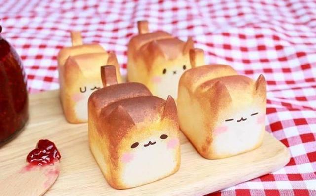 Featured image of post Cat Shaped Bread : The bakery goes with five pieces of the kitty bread in the package which costs 350 yen (us$3.15).