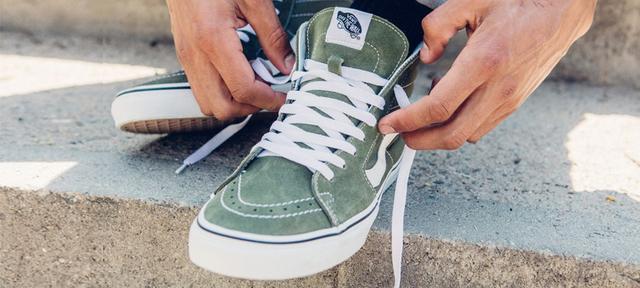 how to put your shoelaces in vans