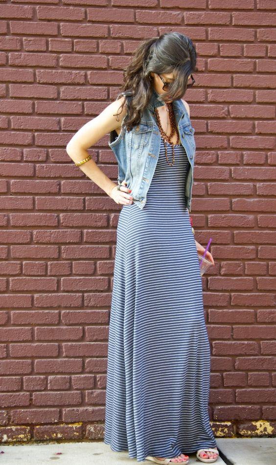 Opções para usar vestido listrado