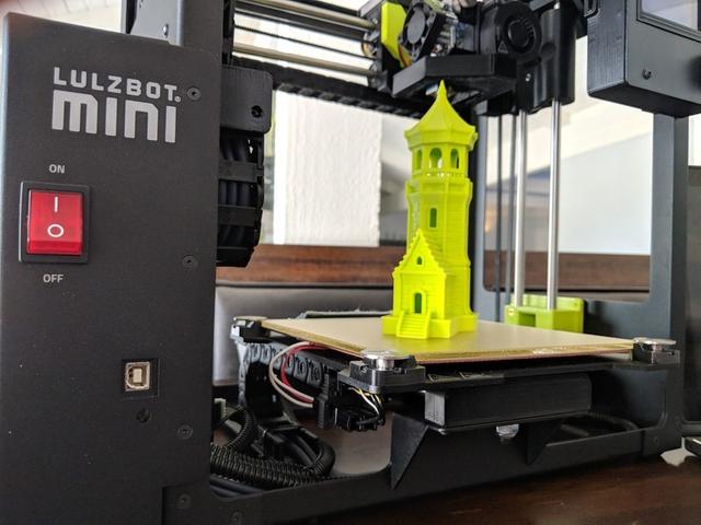 lulzbot mini desktop 3d printer