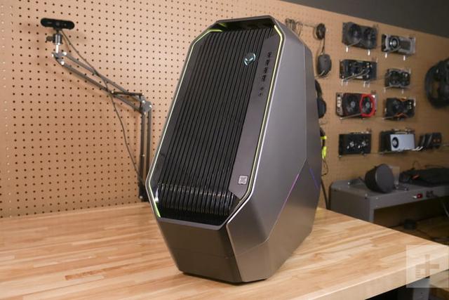 Alienware bietet Threadripper 2 CPUs in neuen Area51