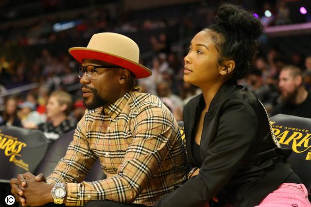 Exclusive Floyd Mayweather Sitting Courtside In Burberry Outfit For Minnesota Lynx Vs Los Angeles S å½é èèèµ