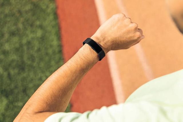 rei garmin vivomove hr