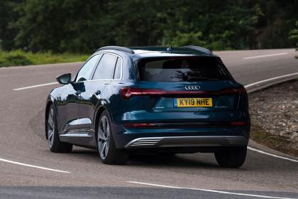 Mercedes Eqc Vs Audi E Tron国际蛋蛋赞