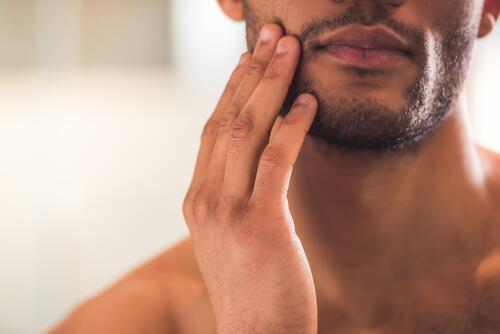 男性もスキンケアをする時代 正しい洗顔や保湿のやり方を知ろう Beezまとめ