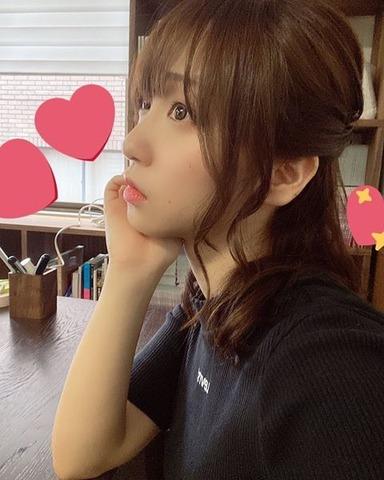 上坂すみれ ノースリーブ姿披露 Instagramの公式マークに大喜び わたしが本物じゃ Beezまとめ