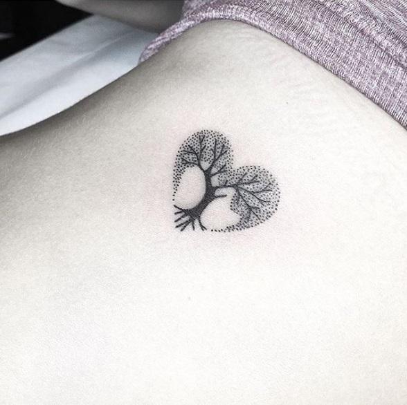 16 Cute Little Heart Tattoos That You Are Going to Want the Same