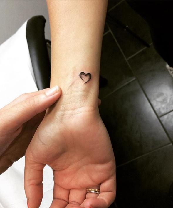 16 Cute Little Heart Tattoos That You Are Going to Want the Same