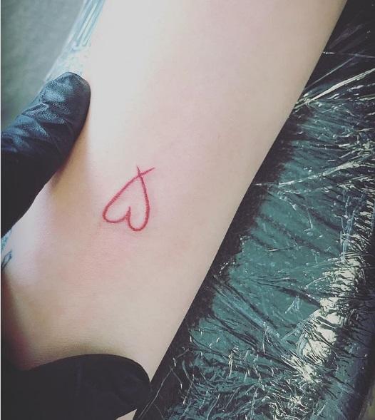 16 Cute Little Heart Tattoos That You Are Going to Want the Same